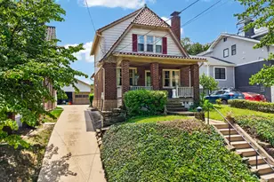246 Hazel Dr, Pittsburgh, PA 15228 - Photo 4