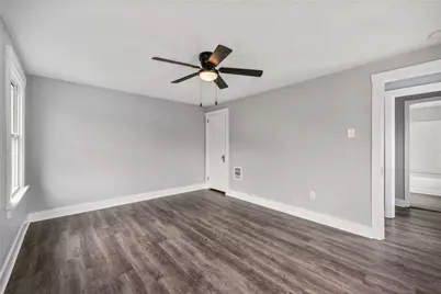 553 Farnsworth, Clairton, PA 15025 - Photo 10