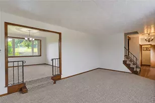 4870 E Willock Rd, Pittsburgh, PA 15227 - Photo 8