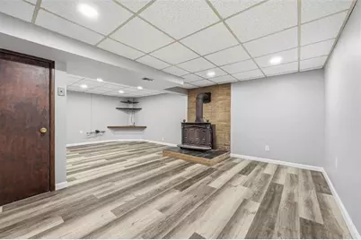 133 Phyllis Dr, Pittsburgh, PA 15235 - Photo 18