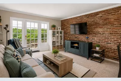 1010 Margarite #G, Scott Township, PA 15216 - Photo 2
