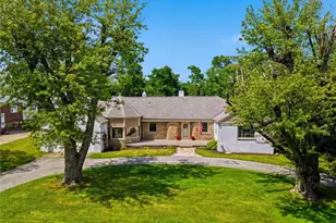 1017 E Beau St, South Strabane, PA 15301 - Photo 2