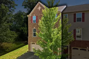 2405 Pointe View Dr, Adams Township, PA 16046 - Photo 2