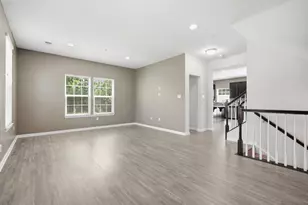 2405 Pointe View Dr, Adams Township, PA 16046 - Photo 10