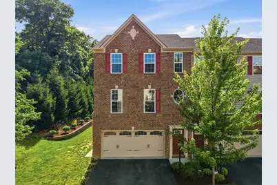 2405 Pointe View Dr, Adams Township, PA 16046 - Photo 2