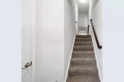 2405 Pointe View Dr, Adams Township, PA 16046 - Photo 6