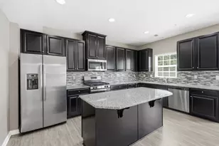 2405 Pointe View Dr, Adams Township, PA 16046 - Photo 16
