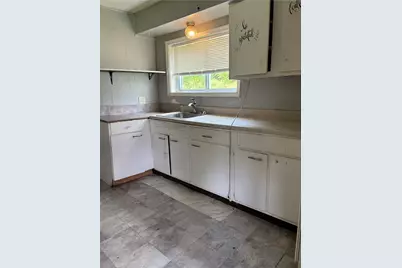 527 Orchard Dr, West Mifflin, PA 15236 - Photo 28