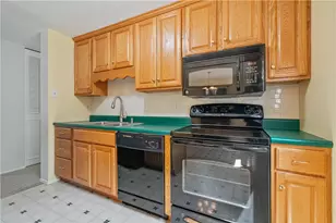 1155 Marble Dr, Moon/Crescent Twp, PA 15046 - Photo 10