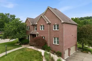 310 Barberry Ct, Marshall, PA 16046 - Photo 2
