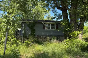 1585 Mercer Rd, Franklin Township, PA 16117 - Photo 2