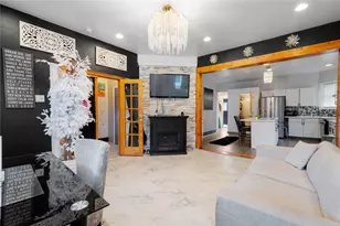 2834 Bedford Ave, Pittsburgh, PA 15219 - Photo 6