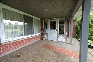 132 Okon Dr, Chippewa Township, PA 15010 - Photo 2