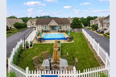 1053 Waterford Ct  E, North Strabane, PA 15317 - Photo 32