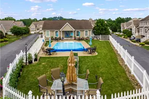 1053 Waterford Ct E, North Strabane, PA 15317 - Photo 32