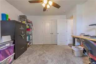 1012 Colonial Dr, Menallen Township, PA 15401 - Photo 16