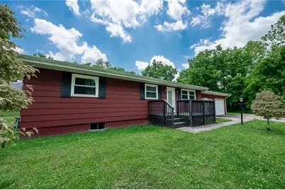 19 Hazel St, Burrel-Blacklick, PA 15717 - Photo 10