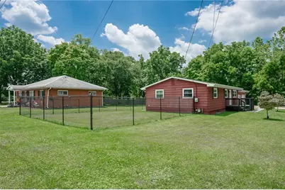 19 Hazel St, Burrel-Blacklick, PA 15717 - Photo 4