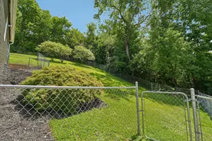 560 Mortimer Ave, Wilkins Township, PA 15145 - Photo 34