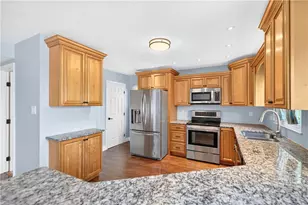 817 Lexington Dr Hopewell, Hopewell Township, PA 15001 - Photo 4