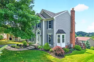 817 Lexington Dr Hopewell, Hopewell Township, PA 15001 - Photo 2