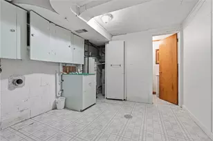 379 Barclay Ave, Pittsburgh, PA 15221 - Photo 24