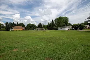 83 Edgewood Dr, Pymatuning Township, PA 16125 - Photo 20