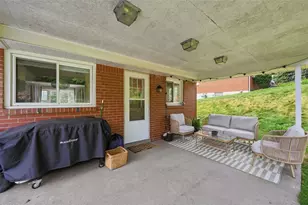 2228 Superior St, Bethel Park, PA 15102 - Photo 24