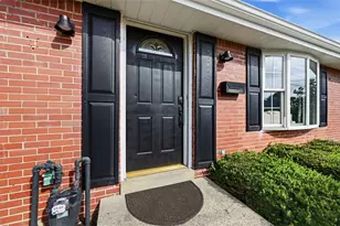 2228 Superior St, Bethel Park, PA 15102 - Photo 2