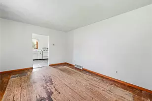 2196 Shadow Dr, South Pymatuning Township, PA 16150 - Photo 4