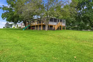 101 Timber Brook Dr, Prospect Boro, PA 16052 - Photo 2