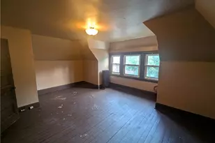612 Whitney Ave, Pittsburgh, PA 15221 - Photo 10