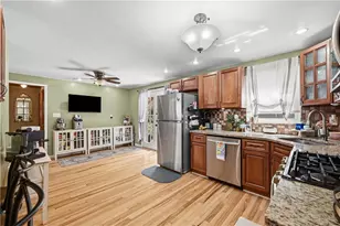 259 Meadowdell Dr, Pittsburgh, PA 15227 - Photo 14