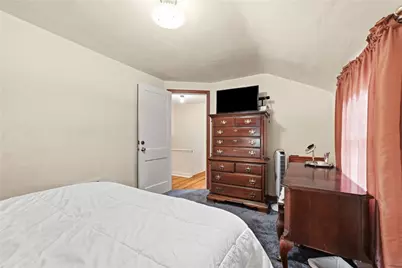 1076 Greenlawn Drive, Green Tree, PA 15220 - Photo 16