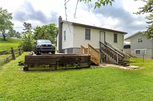 305 Spring Ln, West Newton, PA 15089 - Photo 6