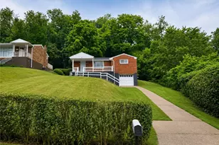 1997 Gregory Dr, Monroeville, PA 15146 - Photo 2