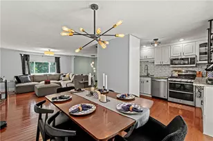2760 Ravenwood Dr, South Fayette, PA 15017 - Photo 8