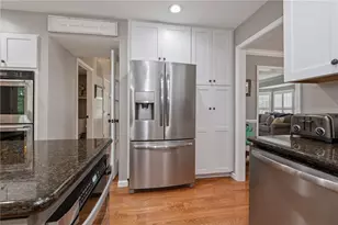 1611 Country Club Dr, Pittsburgh, PA 15237 - Photo 8