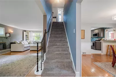 1253 Beagle Dr, Bethel Park, PA 15102 - Photo 2