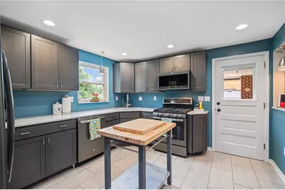 1253 Beagle Dr, Bethel Park, PA 15102 - Photo 8