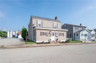 310 Washington St, Latrobe, PA 15650 - Photo 2