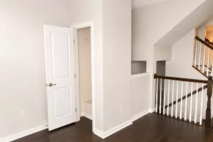 1000 Grey Fox Cir, Collier Township, PA 15017 - Photo 2
