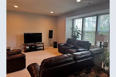 1861 Louisville, Pittsburgh, PA 15143 - Photo 4