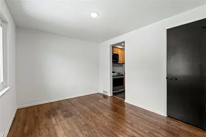 721 Sara Ln, Pittsburgh, PA 15147 - Photo 6