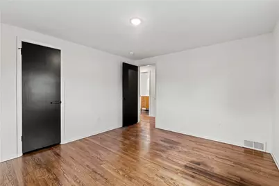 721 Sara Ln, Pittsburgh, PA 15147 - Photo 18