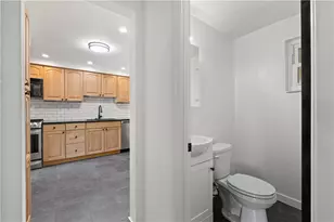 721 Sara Ln, Pittsburgh, PA 15147 - Photo 10