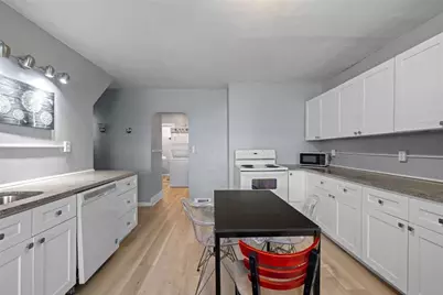 2129 Straubs Ln, Pittsburgh, PA 15212 - Photo 16