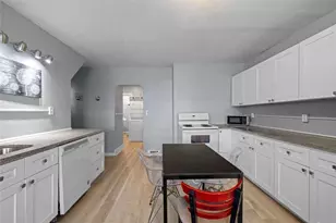 2129 Straubs Ln, Pittsburgh, PA 15212 - Photo 16