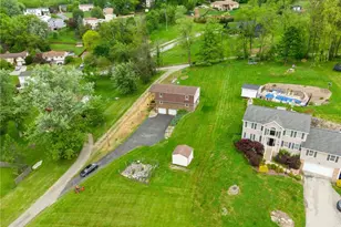 1495 E Beau St, South Strabane, PA 15301 - Photo 4