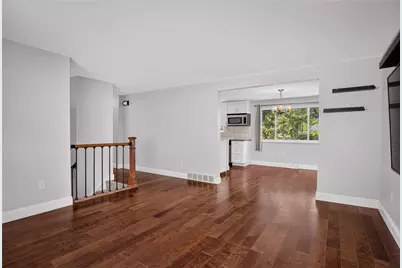 523 Friendship Dr, Elizabeth Twp/Boro, PA 15135 - Photo 6